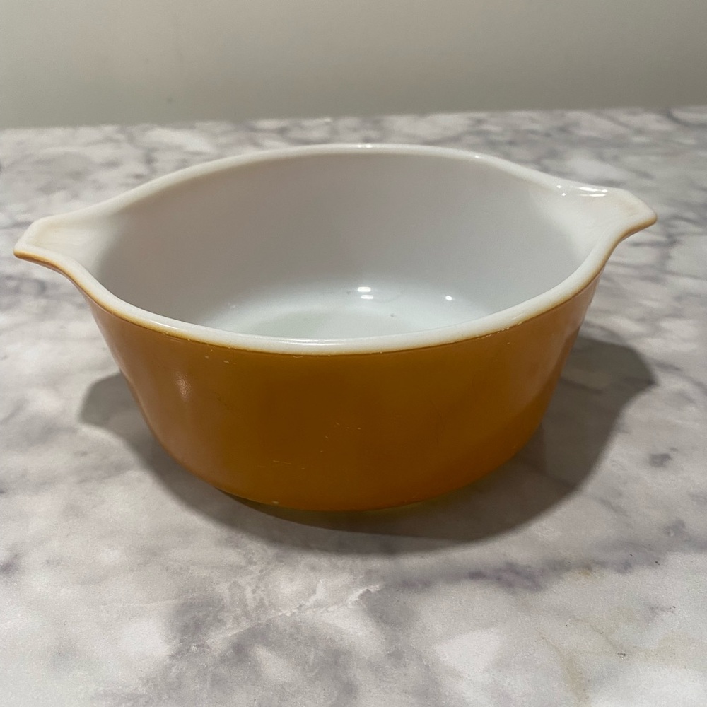 Pyrex butterscotch cinderella baking dish